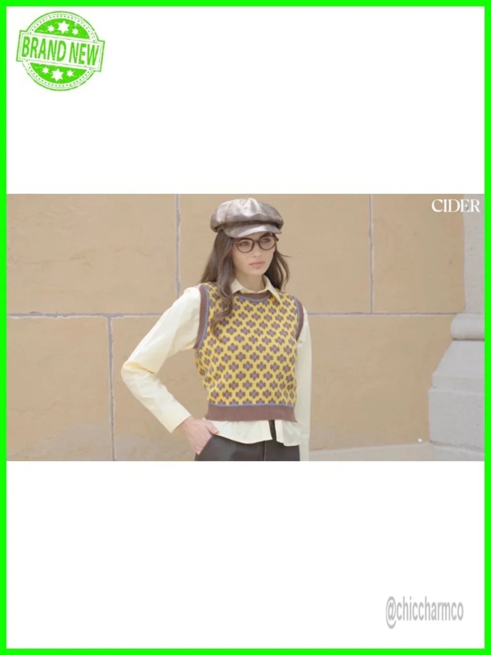 Sleeveless Cropped Sweater Vest with Geometric Pattern for Layering